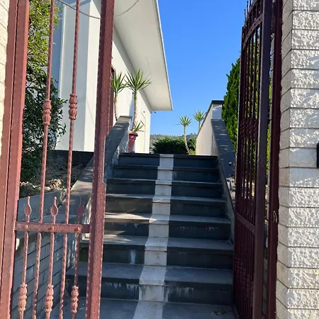 A&a House * Berat