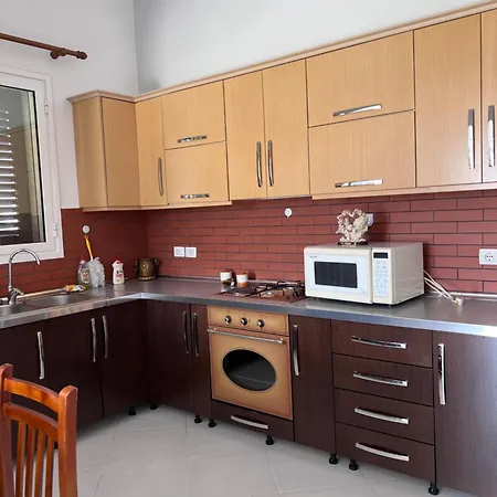 منزل ريفي A&a House